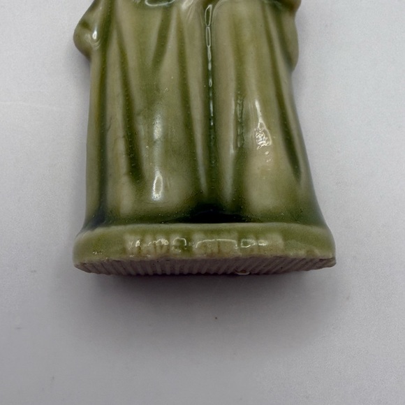 Vintage Wade Whimsies Nativity Joseph & Mary Figurine Red Rose Tea England - Picture 4 of 4